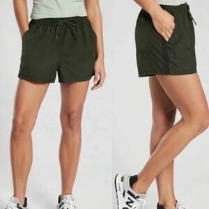 Athleta Expedition Shorts, Tuscan Olive, 16